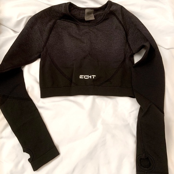 ECHT Cropped Top - Picture 2 of 3